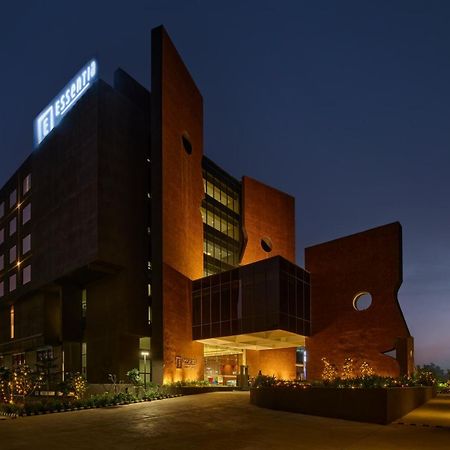 Essentia Luxury Hotel Indore Exterior foto